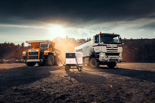 آخرین اخبار شرکت در مورد خداحافظی از پیچ و تاب و گسترش شبکه: چگونه سیستم ذخیره سازی و شارژ انرژی تلفن همراه دروازه انرژی عملیات بندر را تغییر می دهد